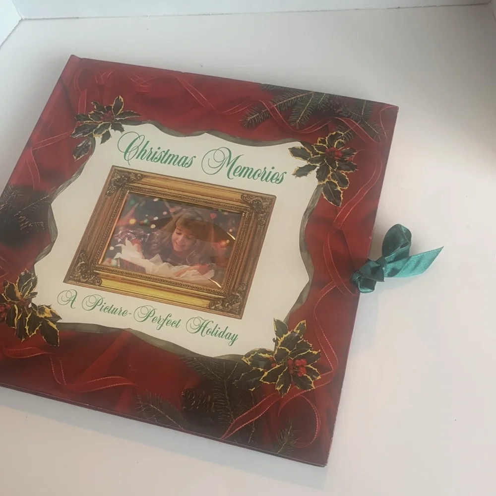 Vintage Christmas Memories Picture Perfect Holiday Photo Album Ribbon Closure